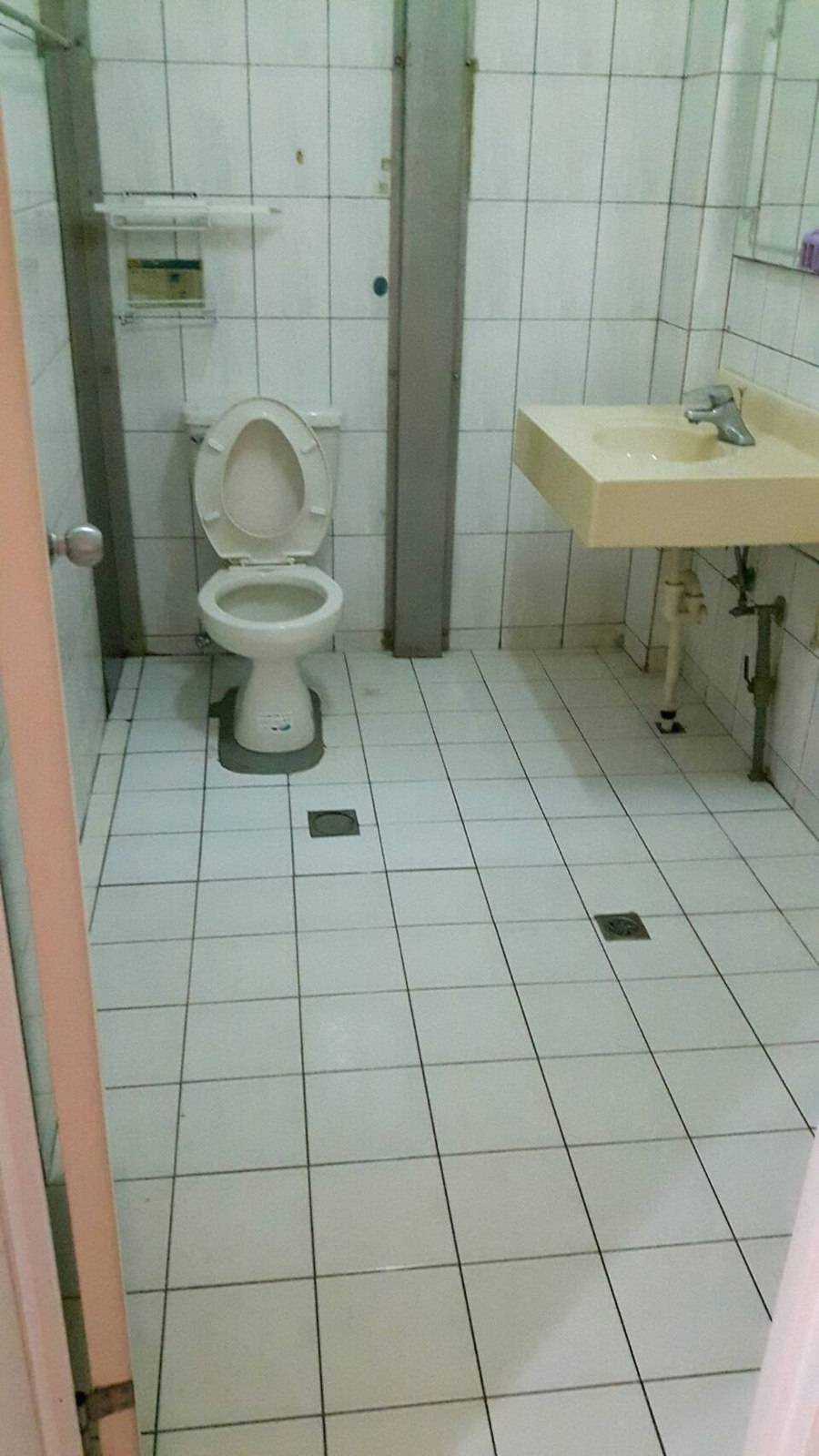 台中梧棲區新屋浴室裝潢後細清